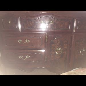 Dresser draws